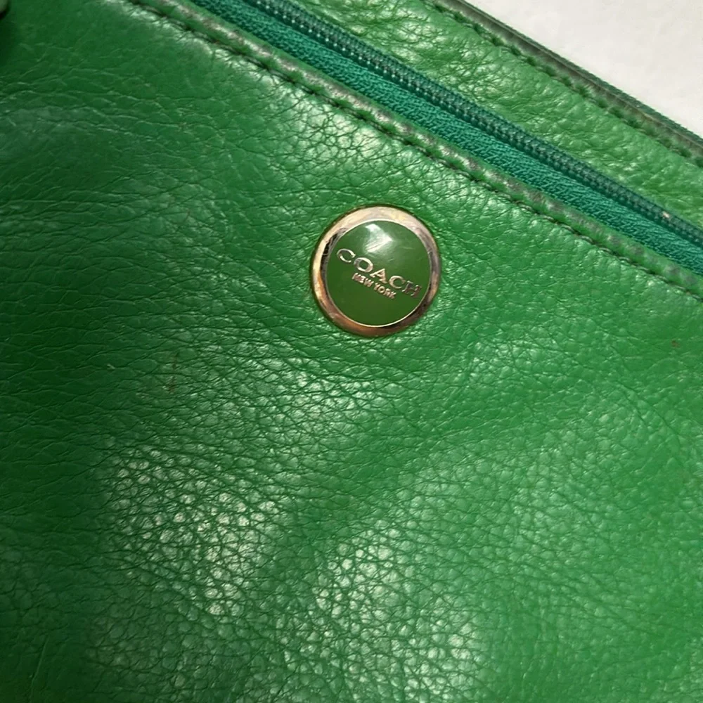 Coach Green Leather Wristlet - Picture 2 of 7